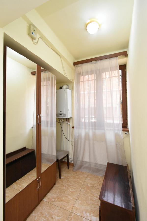 A&X Hostel And Tours Yerevan Bagian luar foto