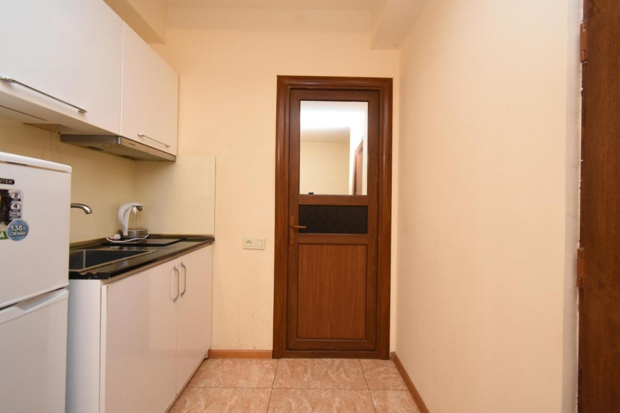 A&X Hostel And Tours Yerevan Bagian luar foto