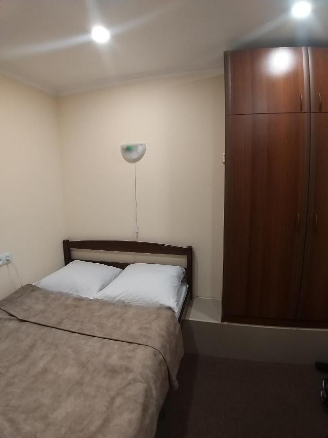 A&X Hostel And Tours Yerevan Bagian luar foto
