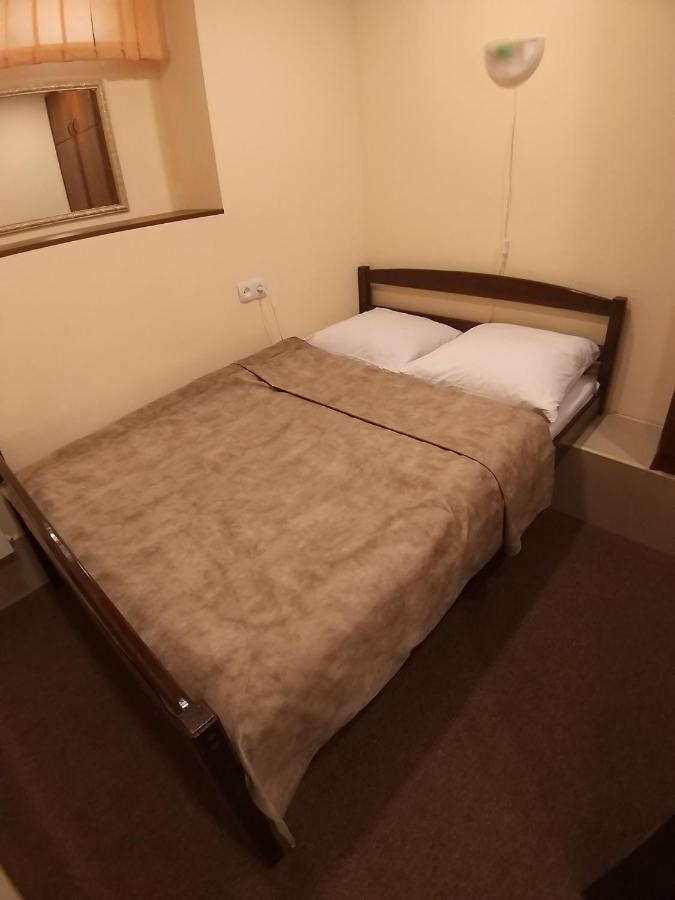 A&X Hostel And Tours Yerevan Bagian luar foto