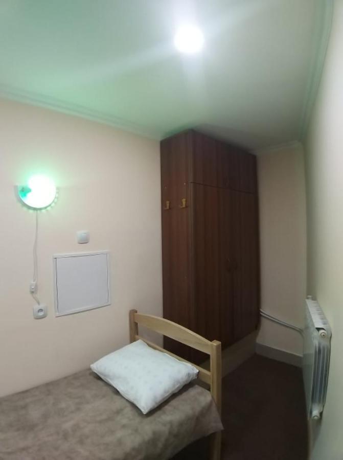 A&X Hostel And Tours Yerevan Bagian luar foto